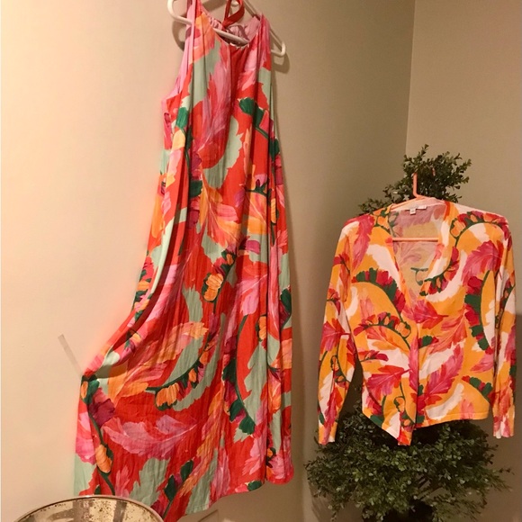 CHICO’S  sz Md worn 1 time Polyester and completely lined no slip needed. - Picture 2 of 3